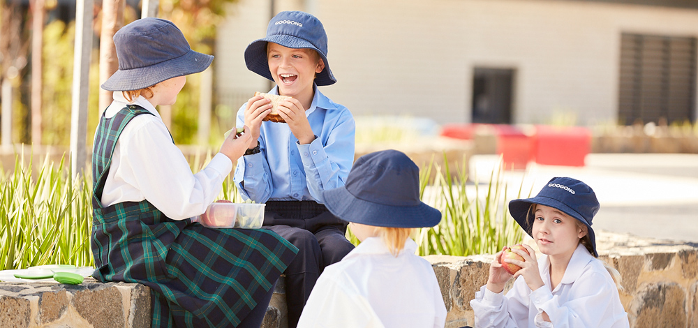 Image of children having lunch at Anglican School at Googong
